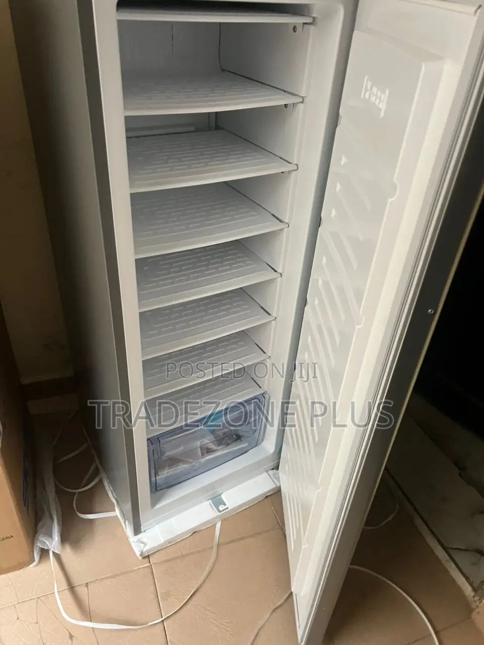 Skyrun BDL-185h – 185l Energy Saving Upright Freezer