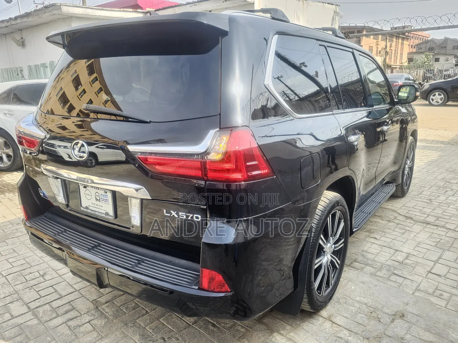 Lexus LX 570 AWD 2017 Black