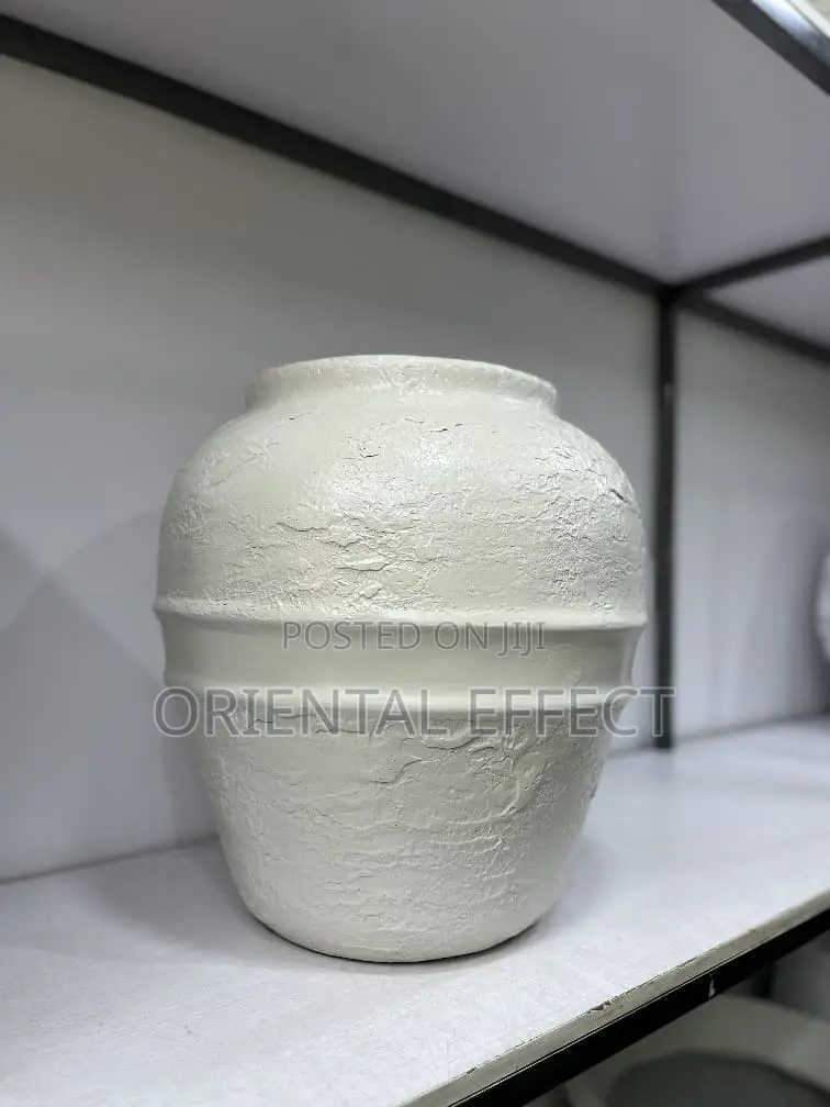 Kumbaya Pot Off-White (47cm) – Modern Decorative Indoor Flower Planter