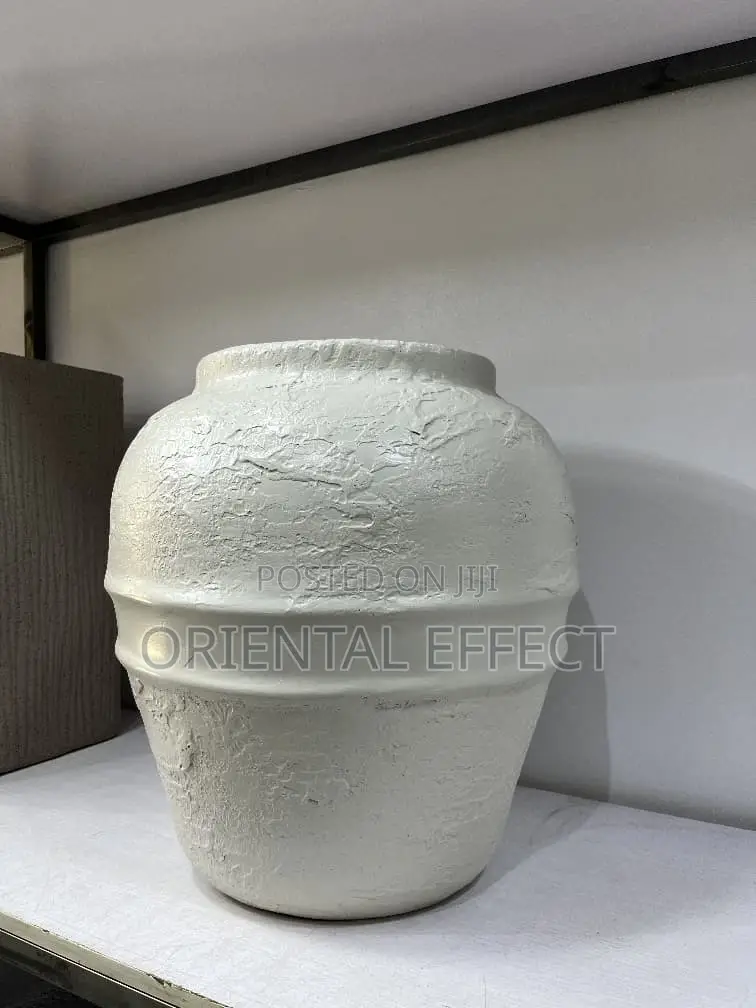 Kumbaya Pot Off-White (47cm) – Modern Decorative Indoor Flower Planter