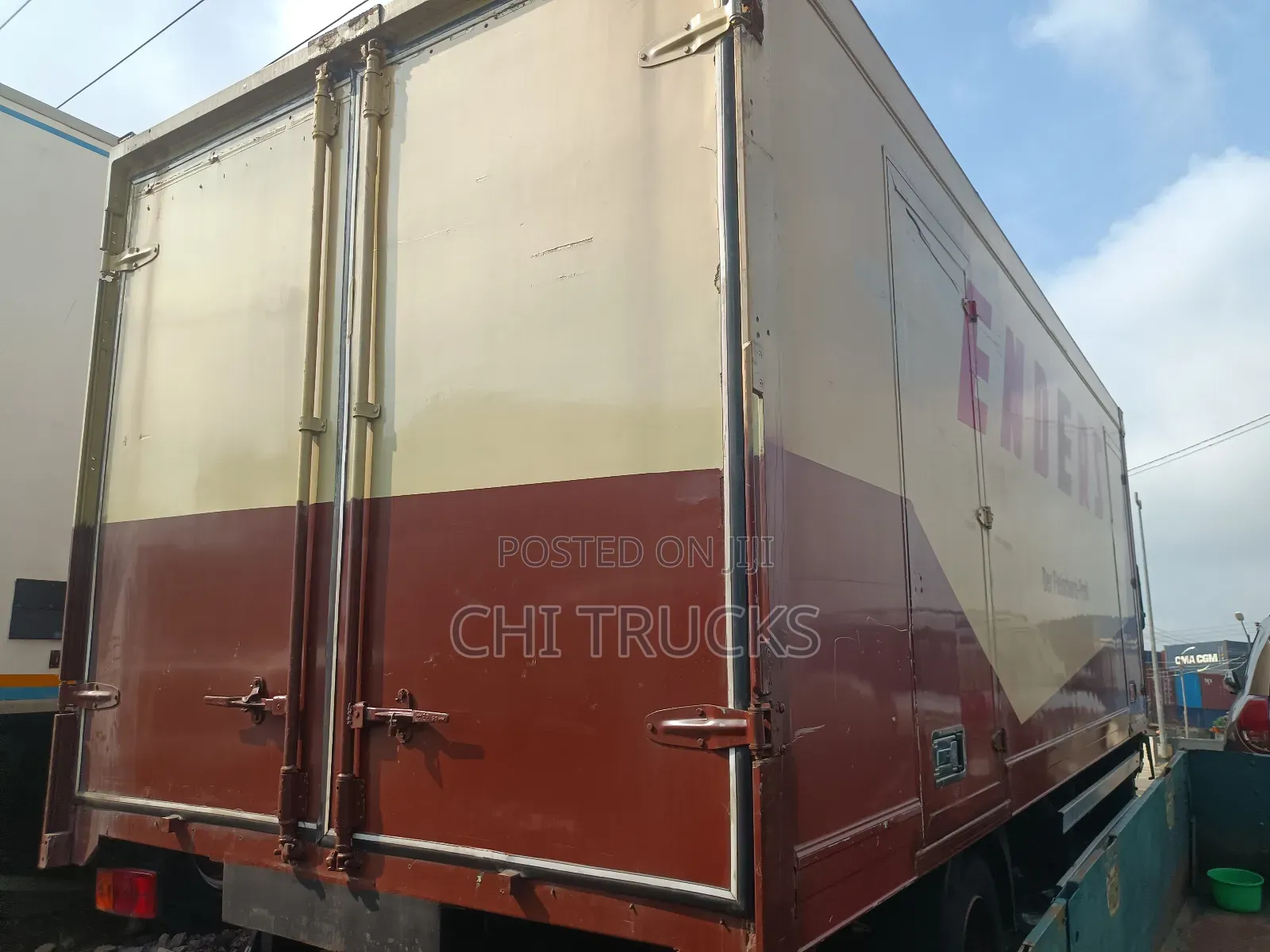 Mercedes Benz 814 Container German Truck With Helper Springs 20ft Long
