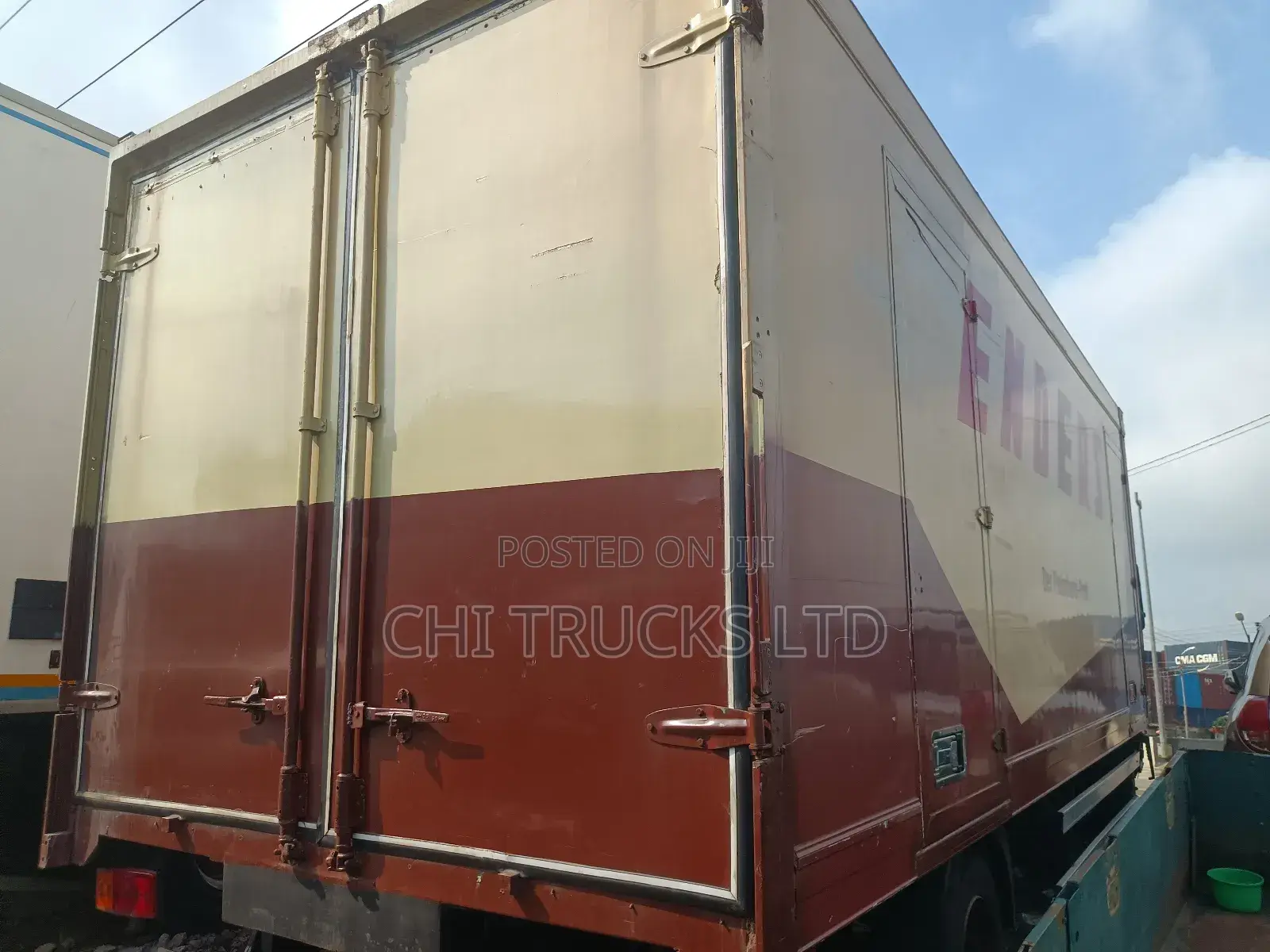 Mercedes Benz 814 Container German Truck With Helper Springs 20ft Long