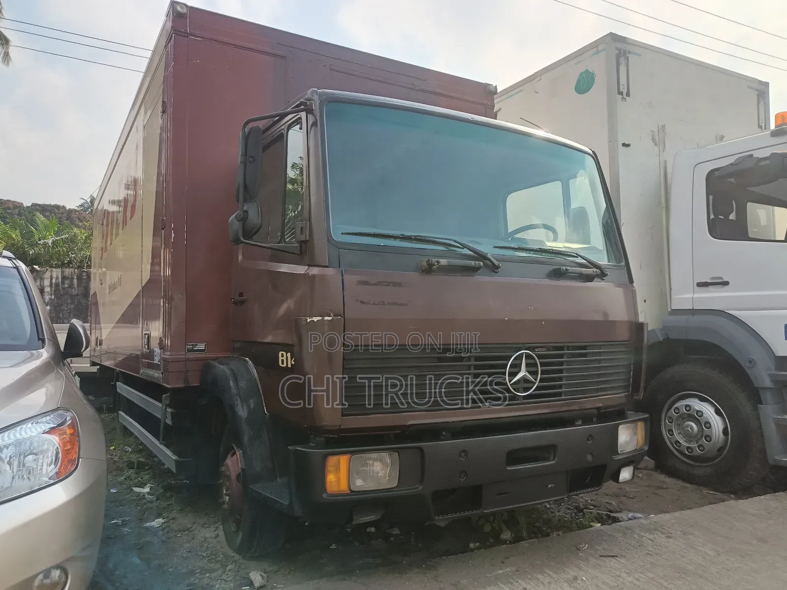 Mercedes Benz 814 Container German Truck With Helper Springs 20ft Long