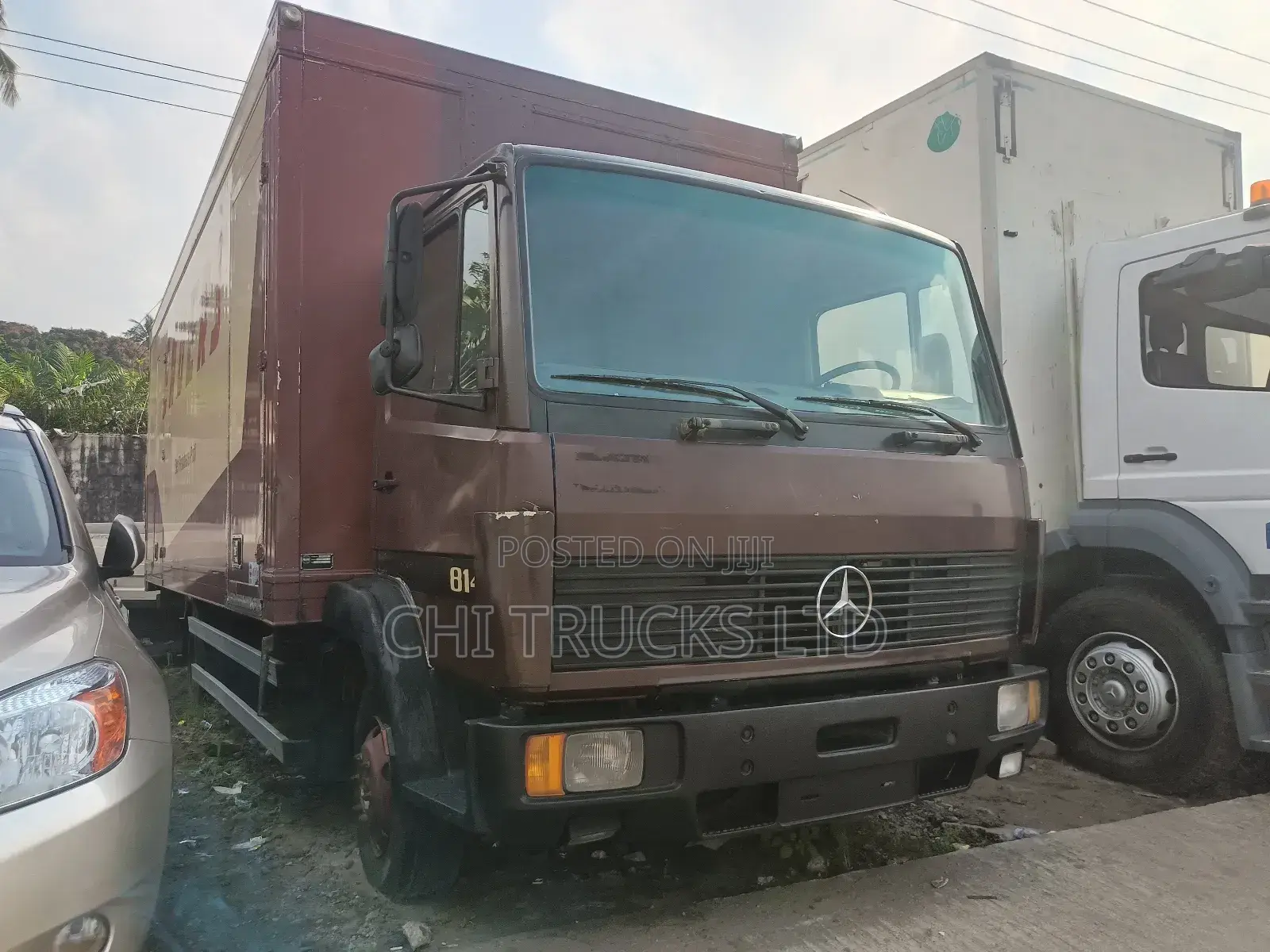 Mercedes Benz 814 Container German Truck With Helper Springs 20ft Long
