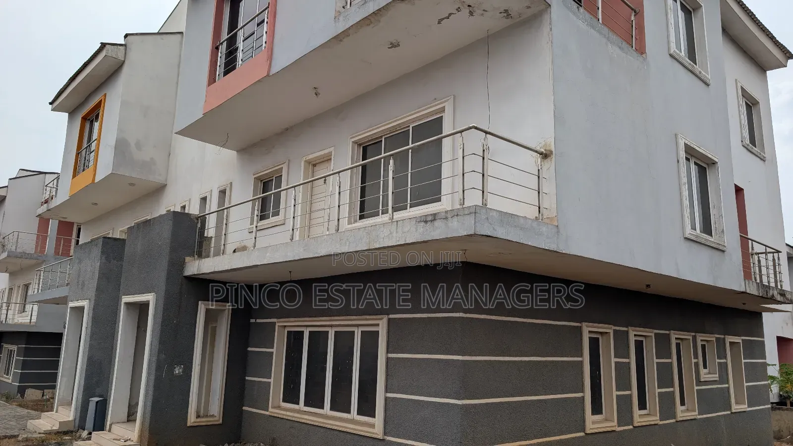 5bdrm Duplex in Hill View Estate, Mpape for sale