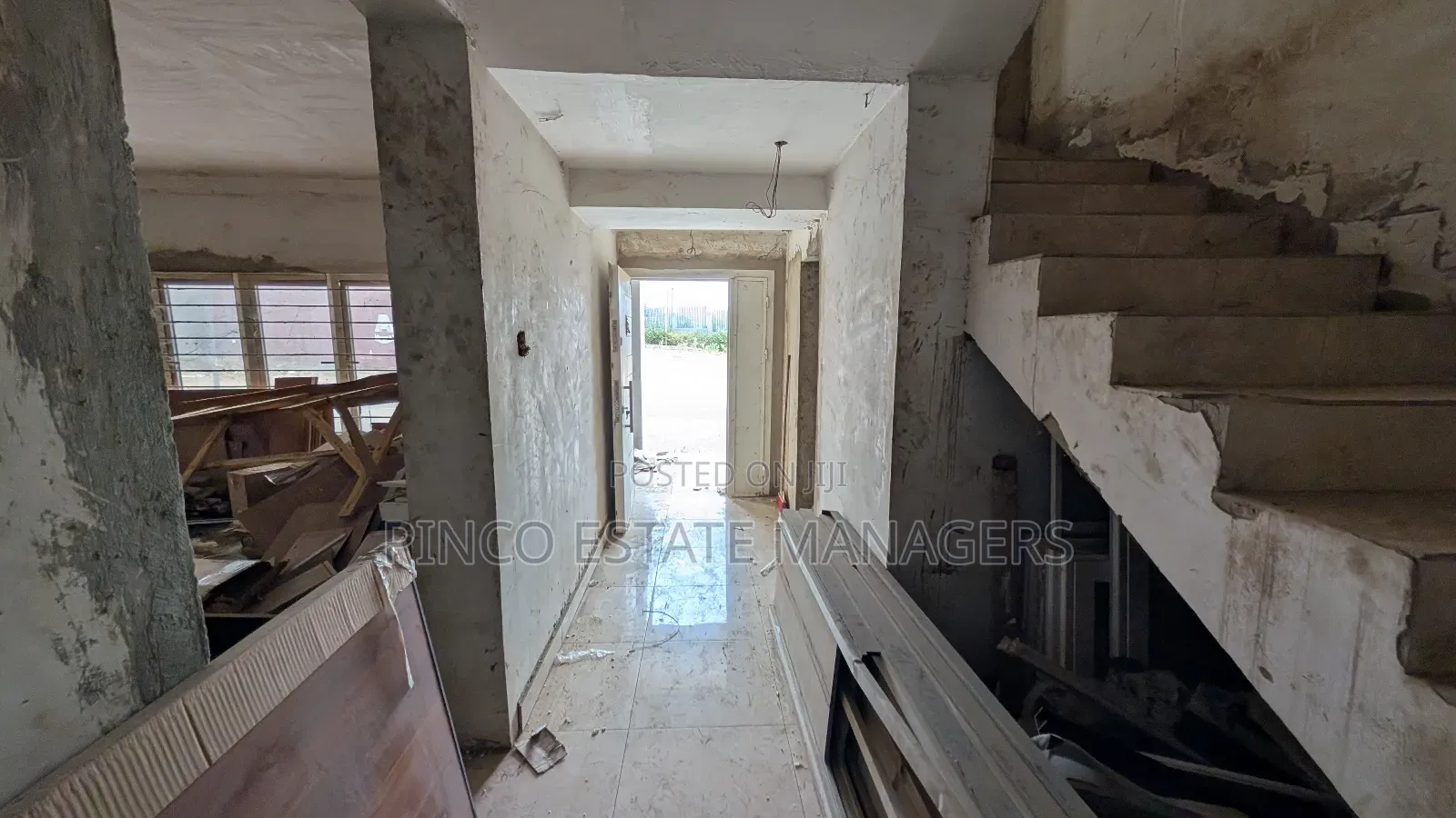 5bdrm Duplex in Hill View Estate, Mpape for sale