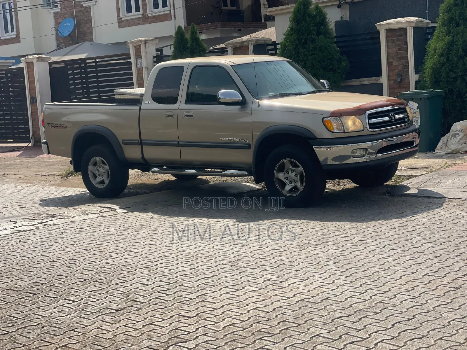 Toyota Tundra Automatic 2002 Gold
