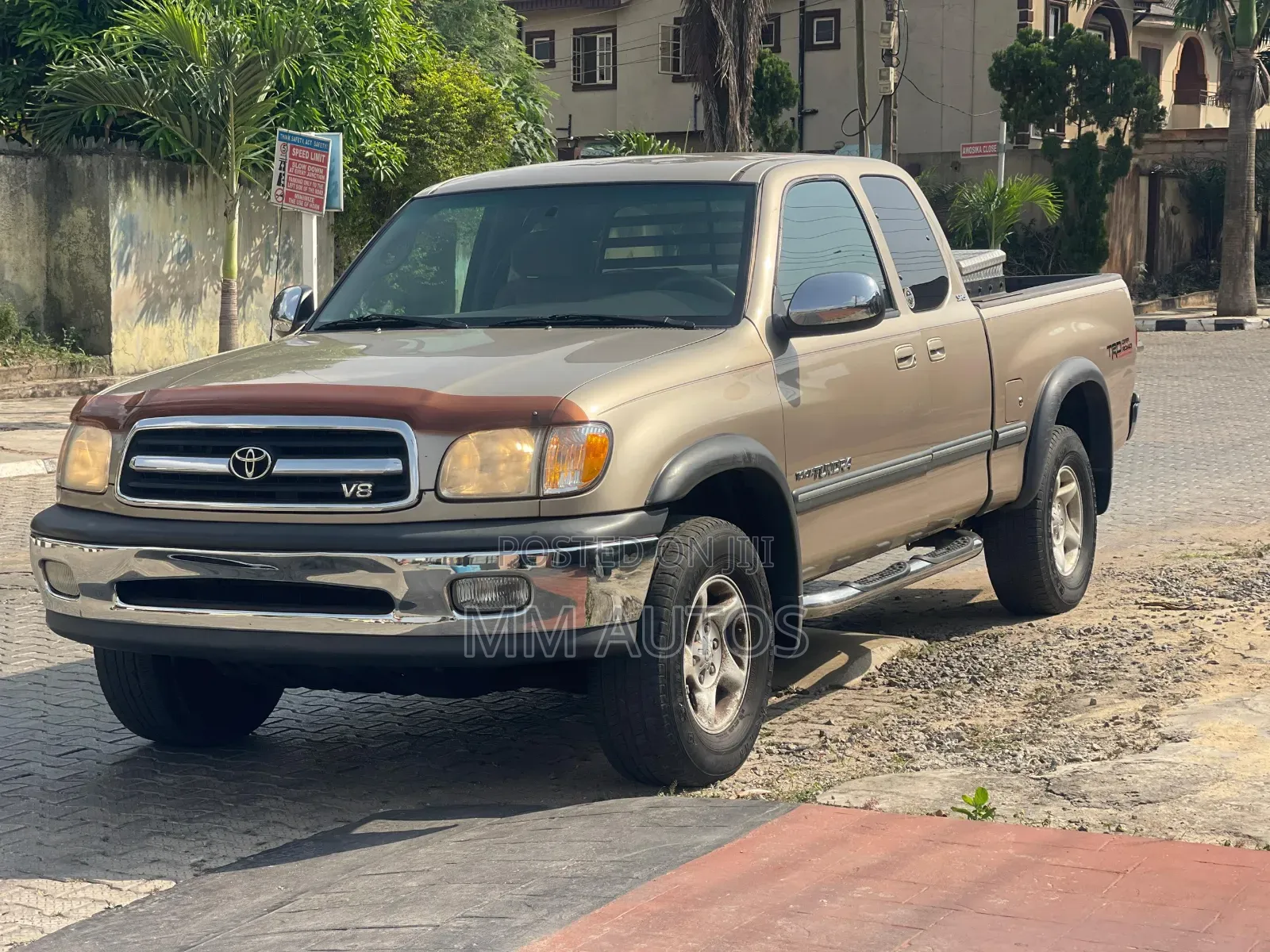 Toyota Tundra Automatic 2002 Gold