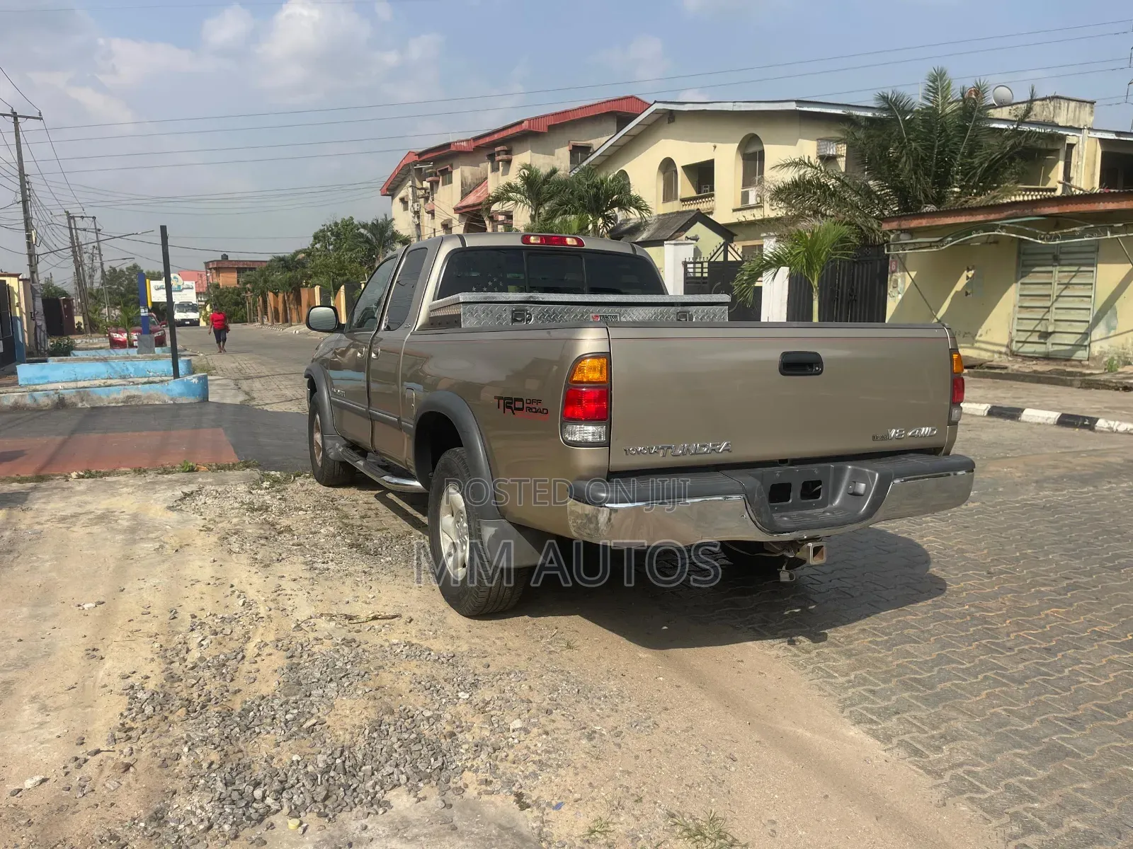 Toyota Tundra Automatic 2002 Gold