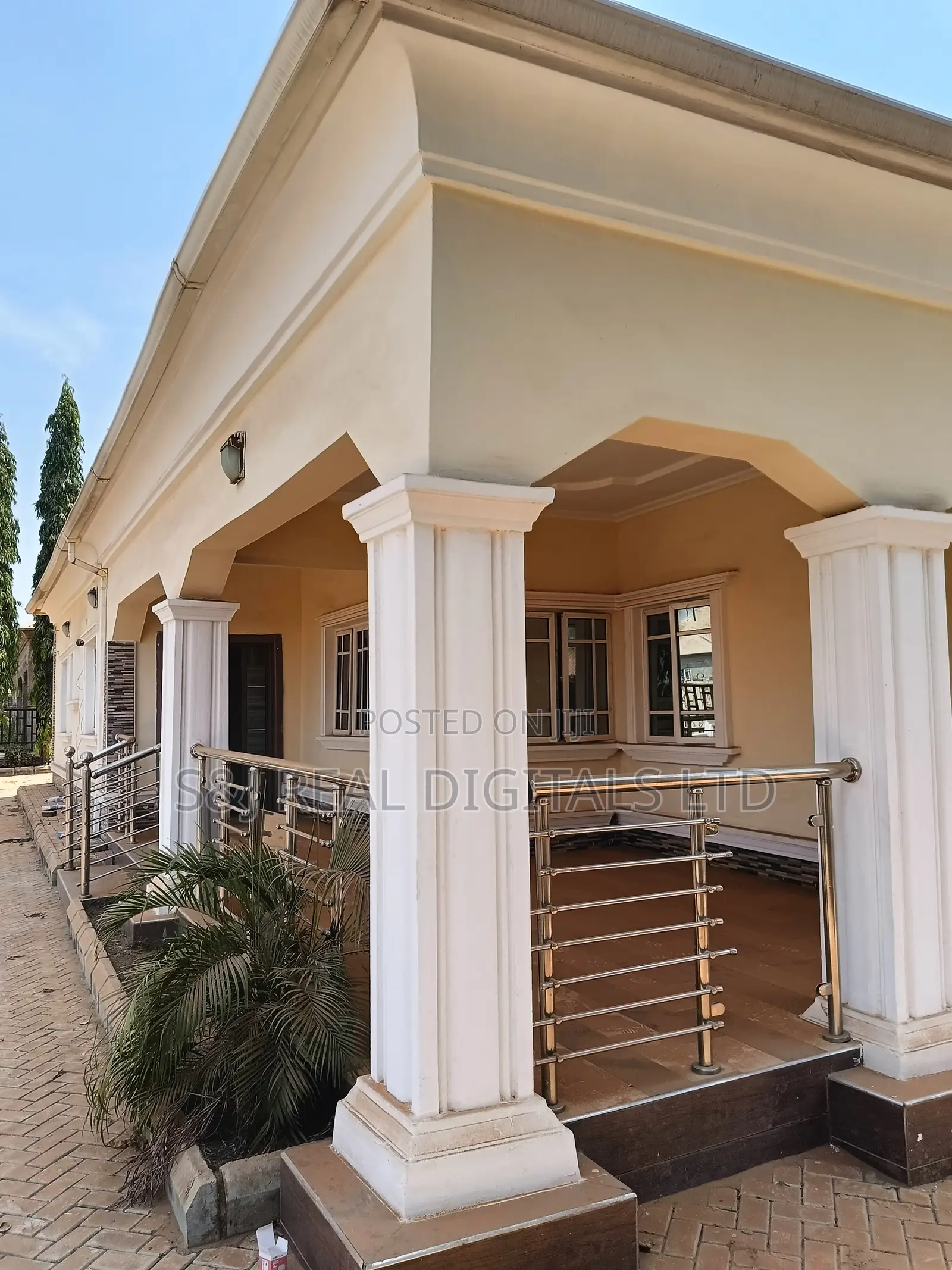 3bdrm Bungalow in FHA for sale