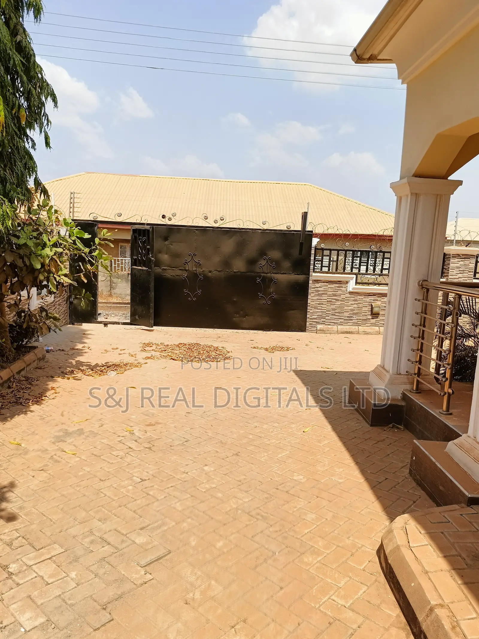 3bdrm Bungalow in FHA for sale