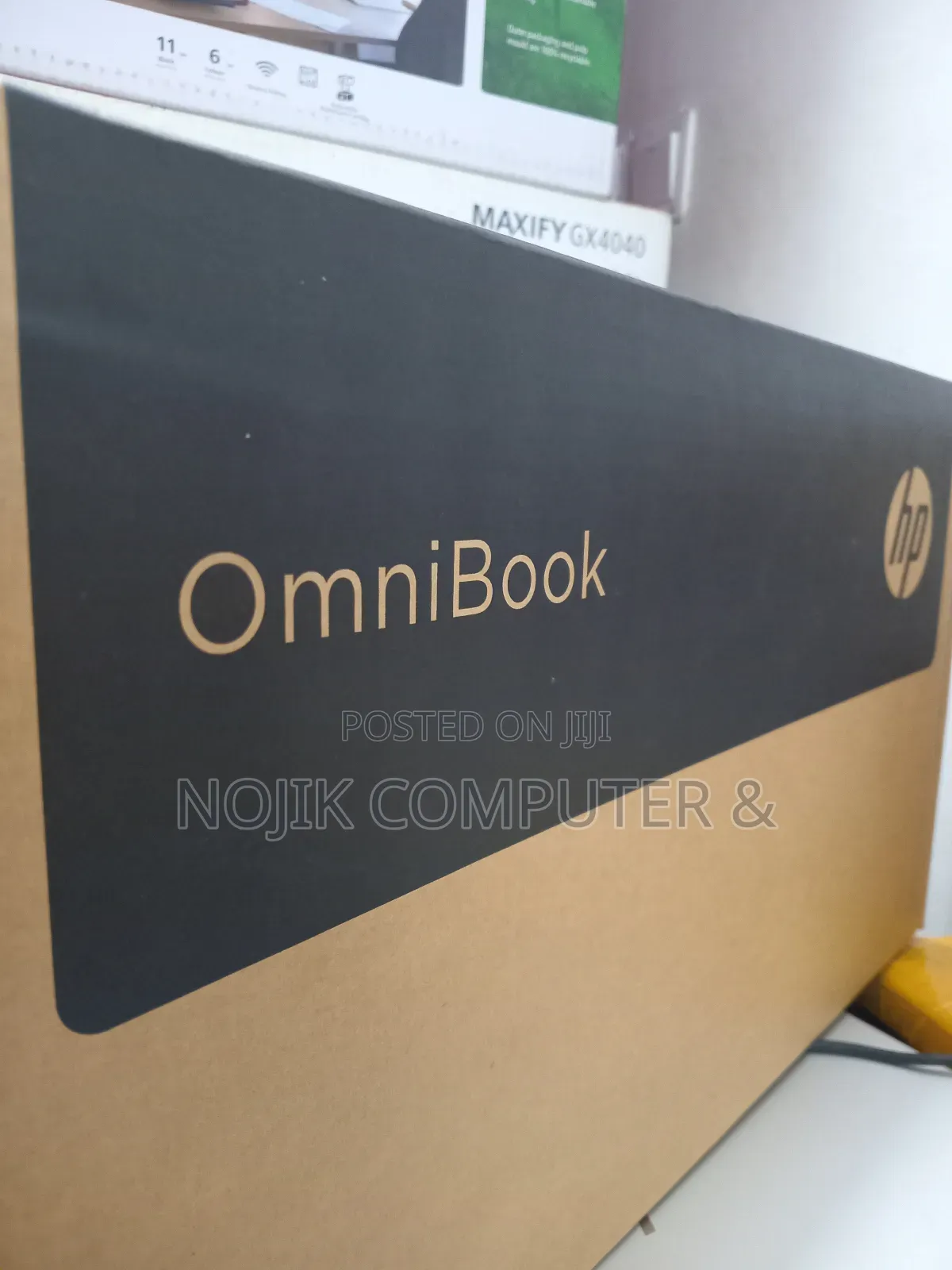 New Laptop HP OmniBook 5 Flip 8GB Intel Core 5 SSD 512GB