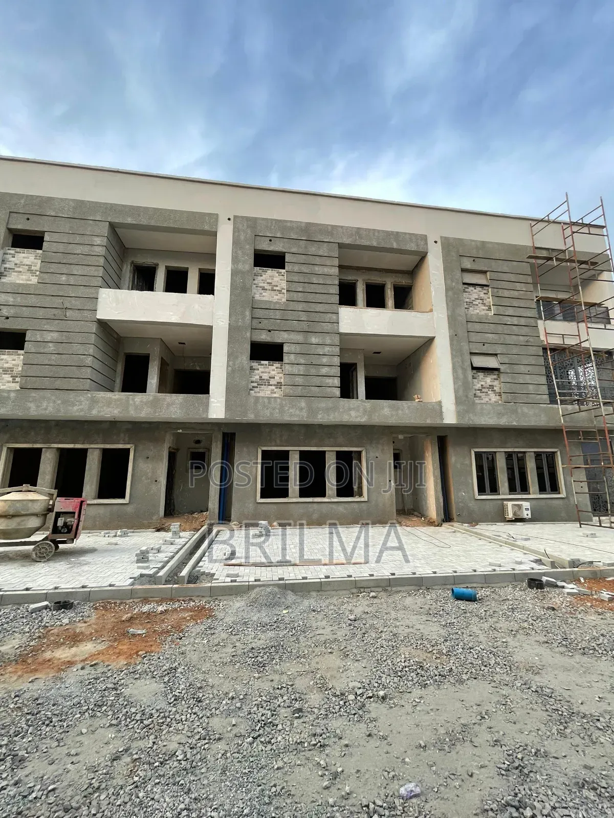 4bdrm Duplex in Katampe for sale