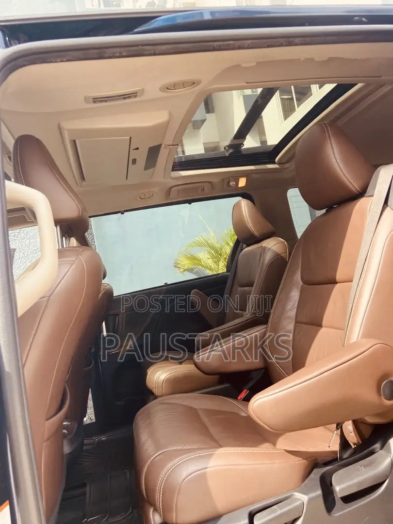 Toyota Sienna Limited Premium FWD 2019 Blue