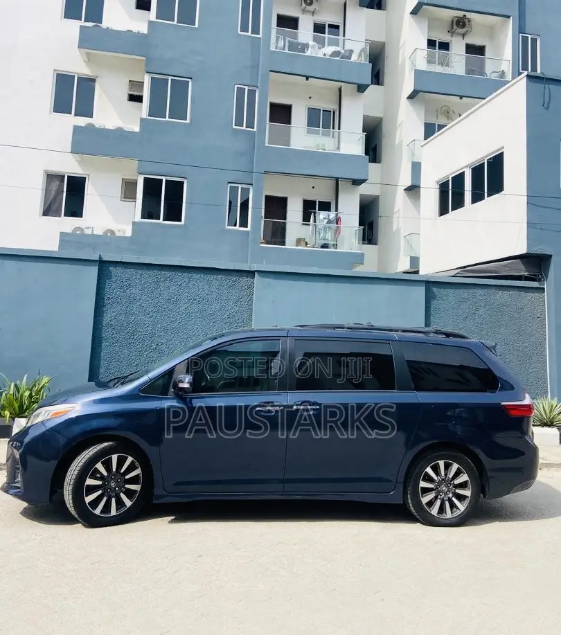Toyota Sienna Limited Premium FWD 2019 Blue
