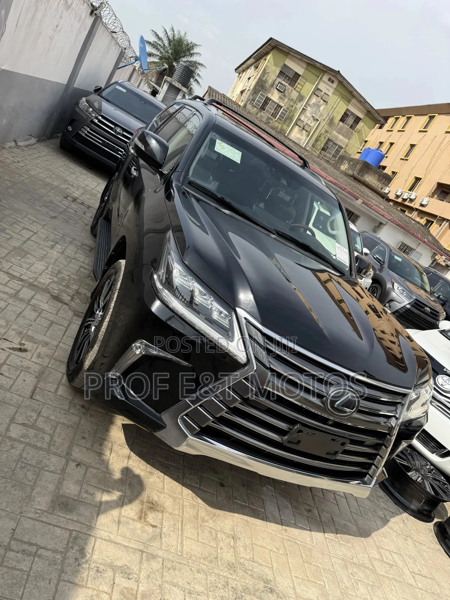 Lexus LX 570 AWD 2017 Black