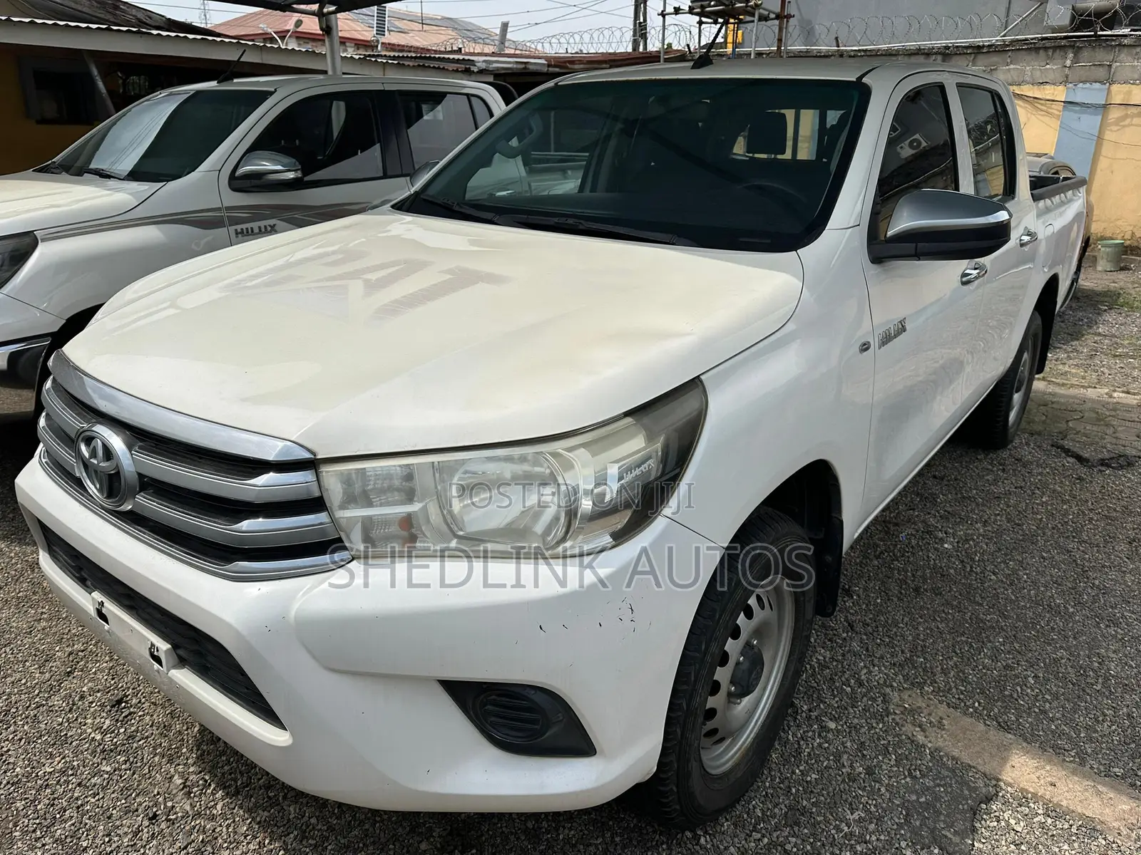 Toyota Hilux 2018 White
