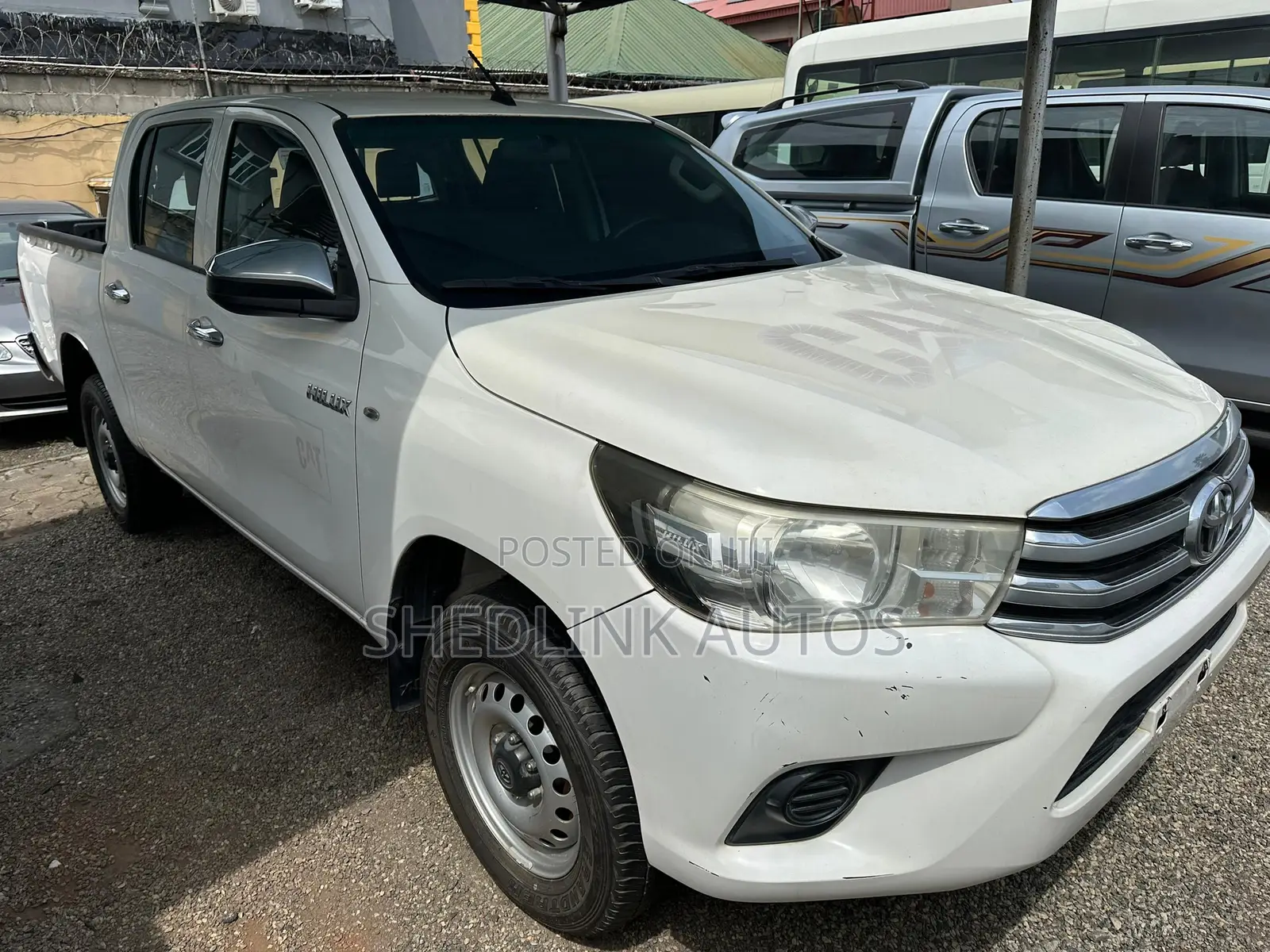 Toyota Hilux 2018 White