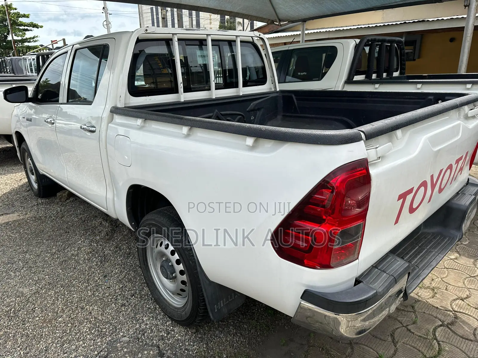 Toyota Hilux 2018 White