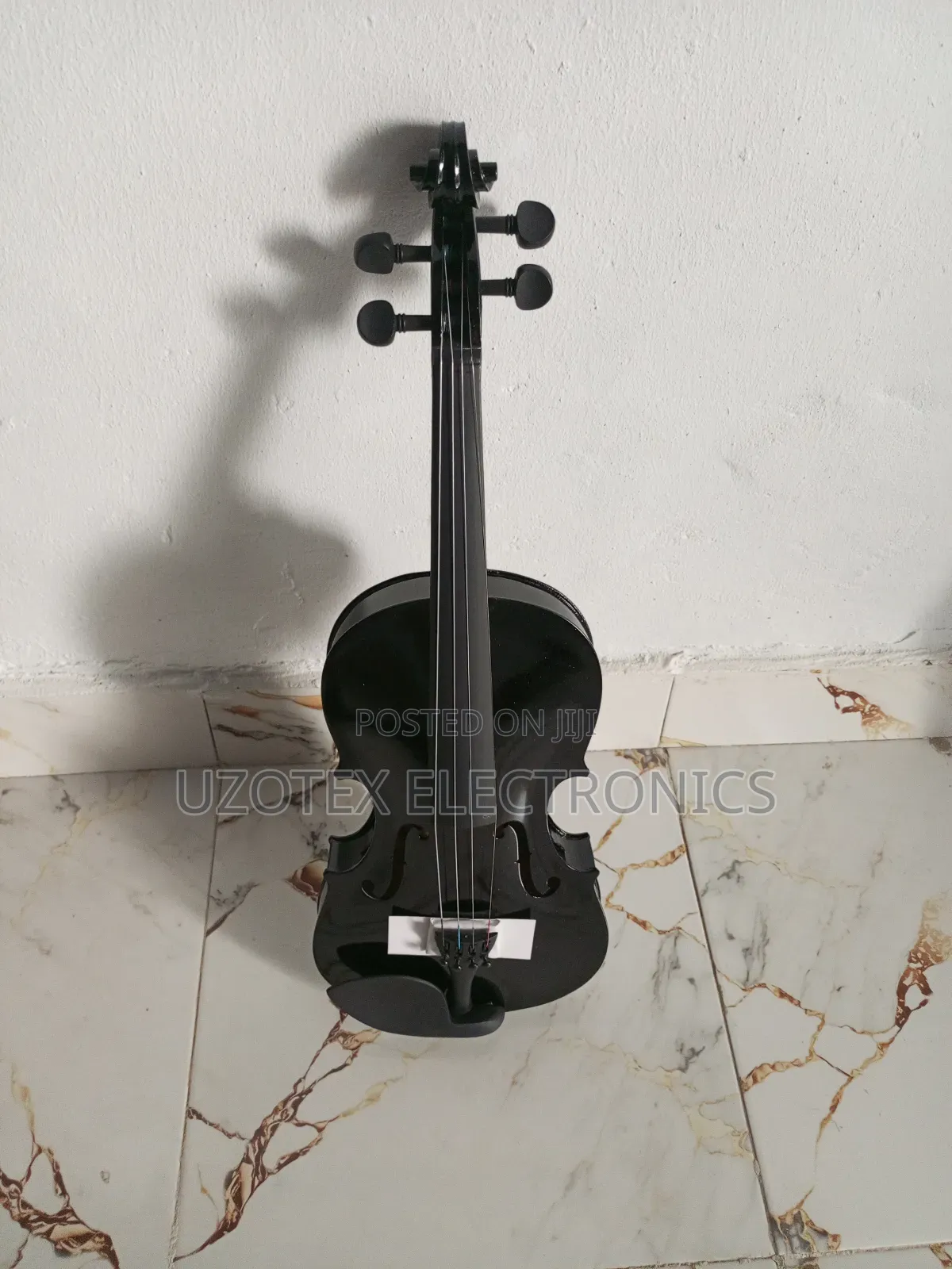 Yamaha 4/4 Violin With Accessories and Bow