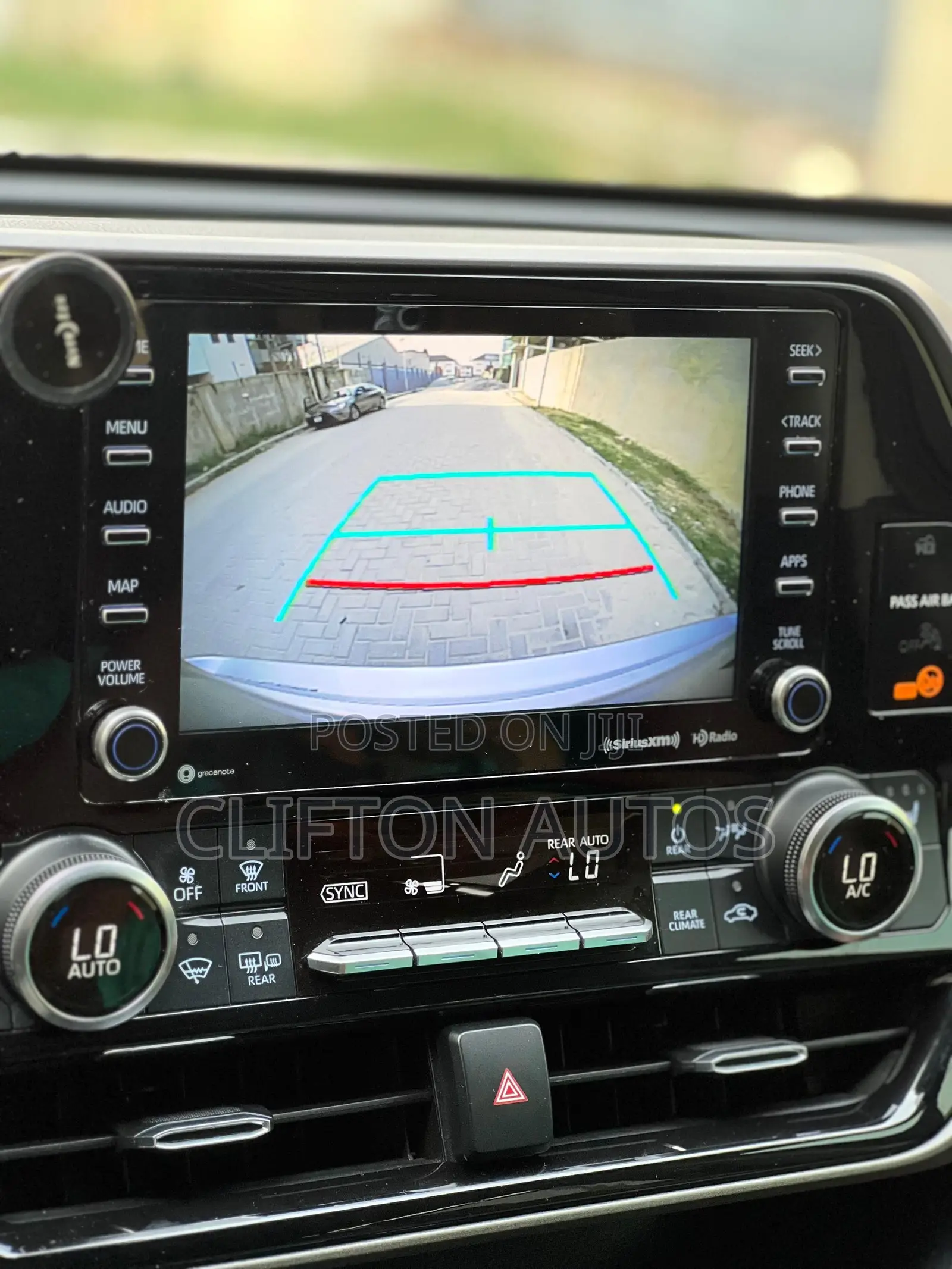 Toyota Highlander XLE AWD 2020 Silver