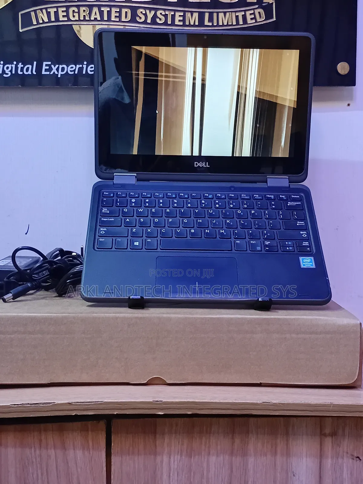 Laptop Dell Latitude 3480 8GB Intel Pentium SSD 256GB