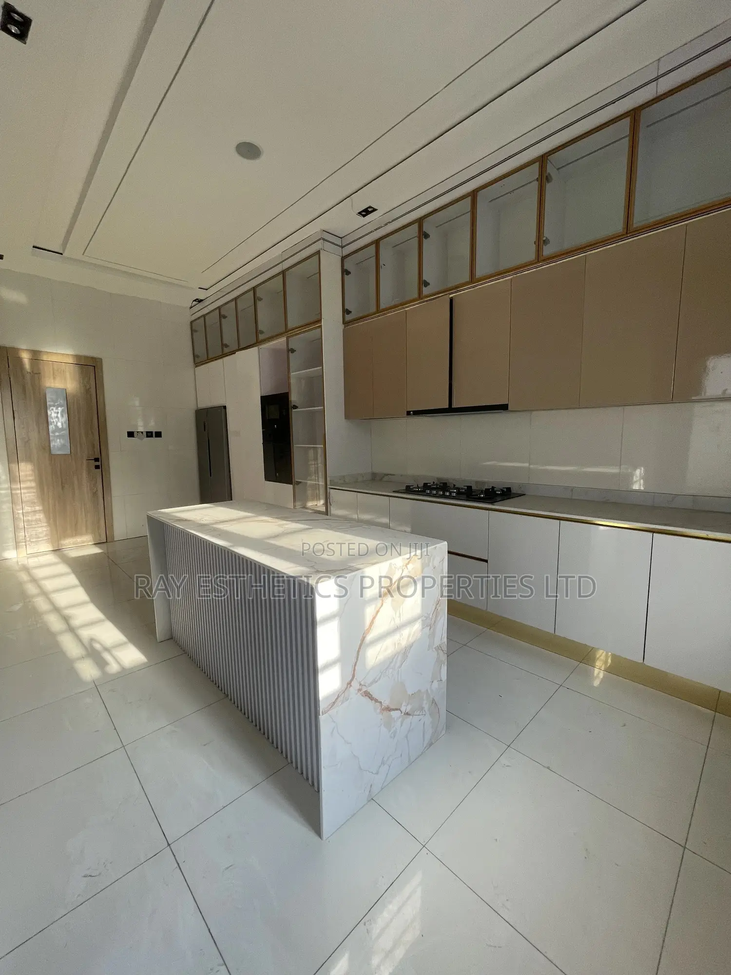 5bdrm Duplex in Harris Drive, Lagos State for sale