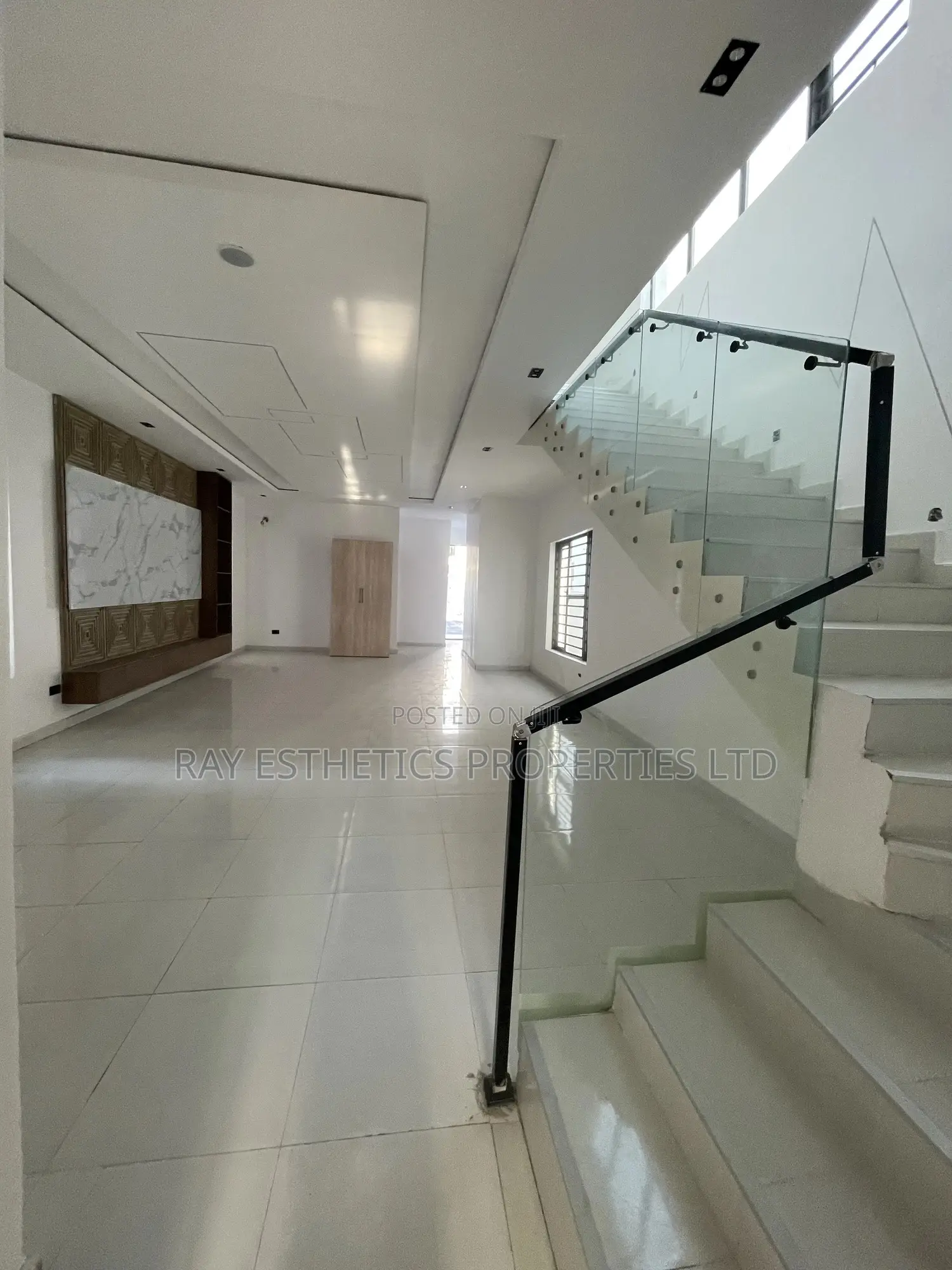 5bdrm Duplex in Harris Drive, Lagos State for sale