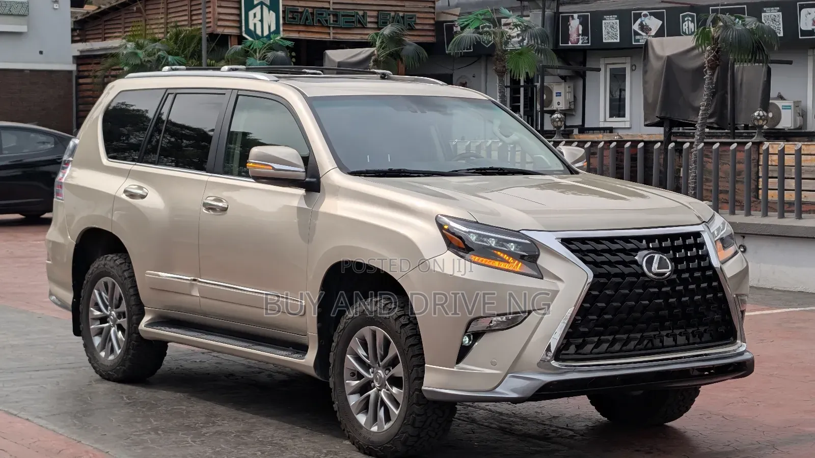Lexus GX 460 Premium 2012 Gold