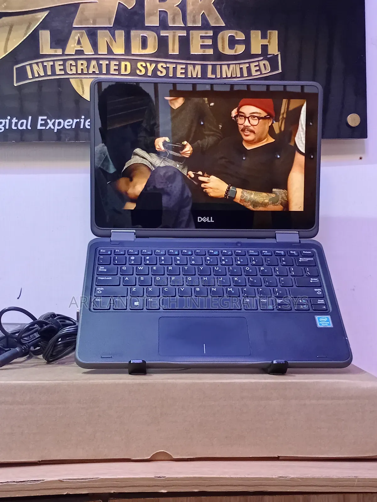 Laptop Dell Latitude 3560 8GB Intel Pentium SSD 128GB