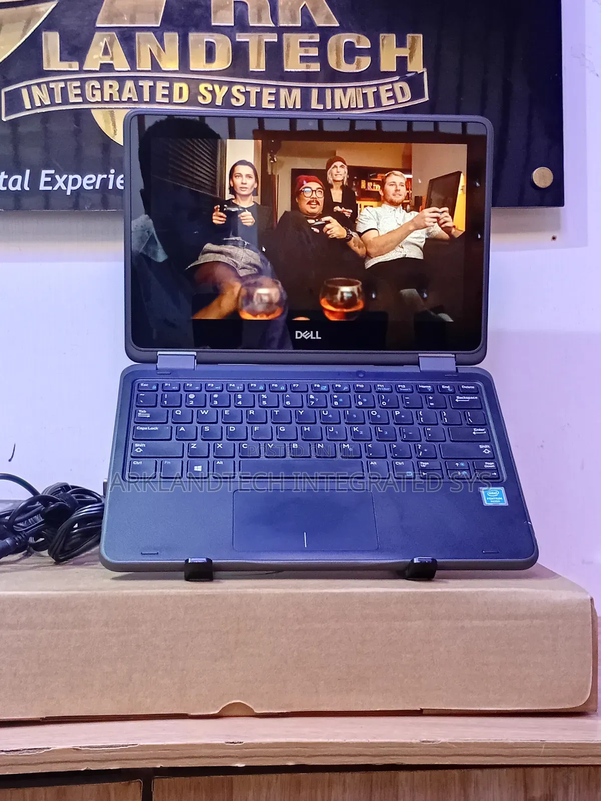 Laptop Dell Latitude 3560 8GB Intel Pentium SSD 128GB