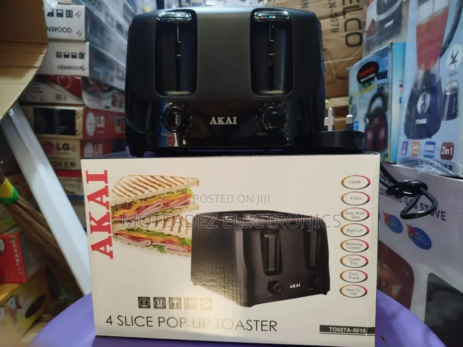 Akai 4 Slice (1400w) Pop Up Sandwich Maker/Bread Toaster