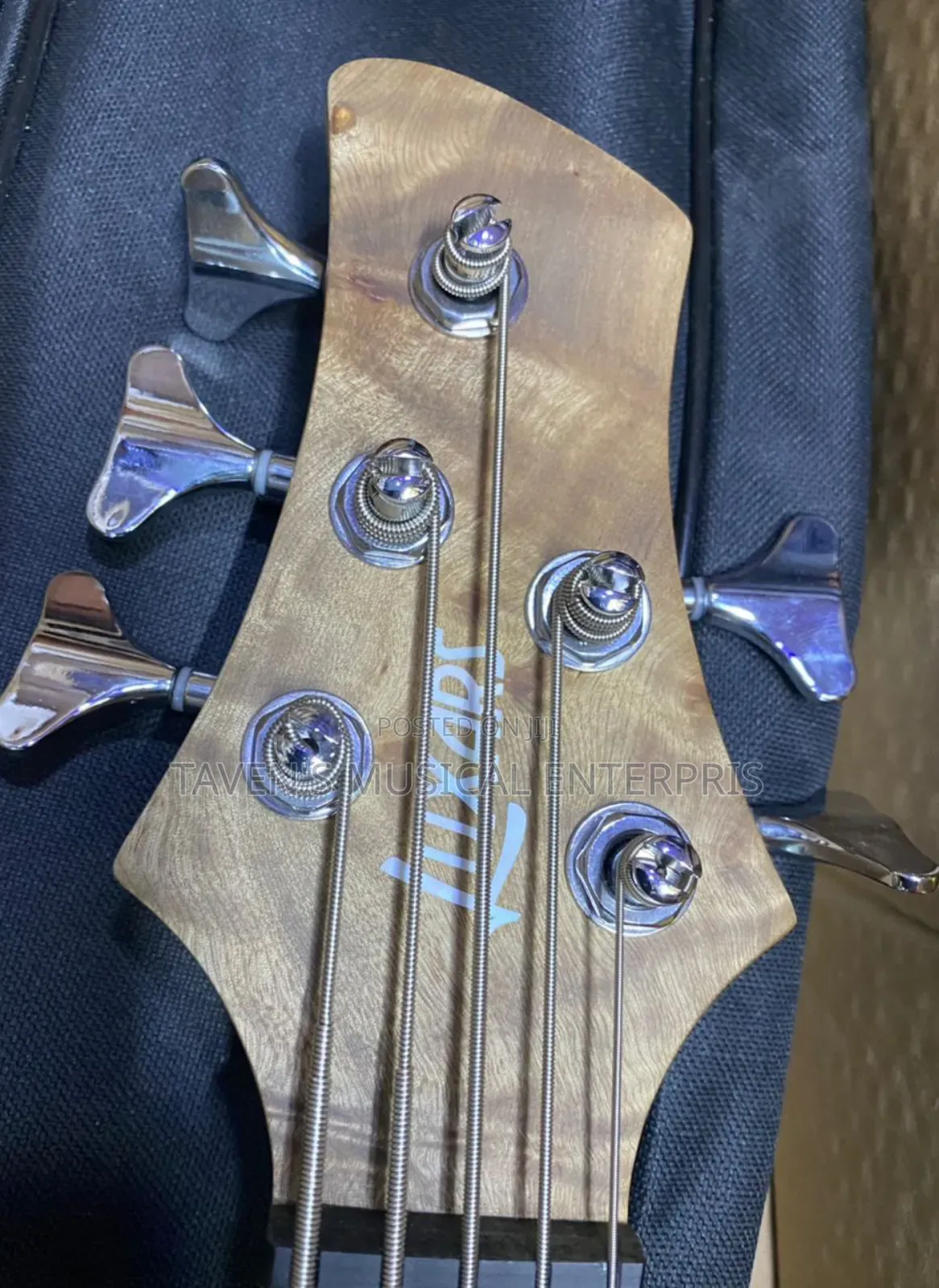 Luxars Five Strings S-B60 Active Bass
