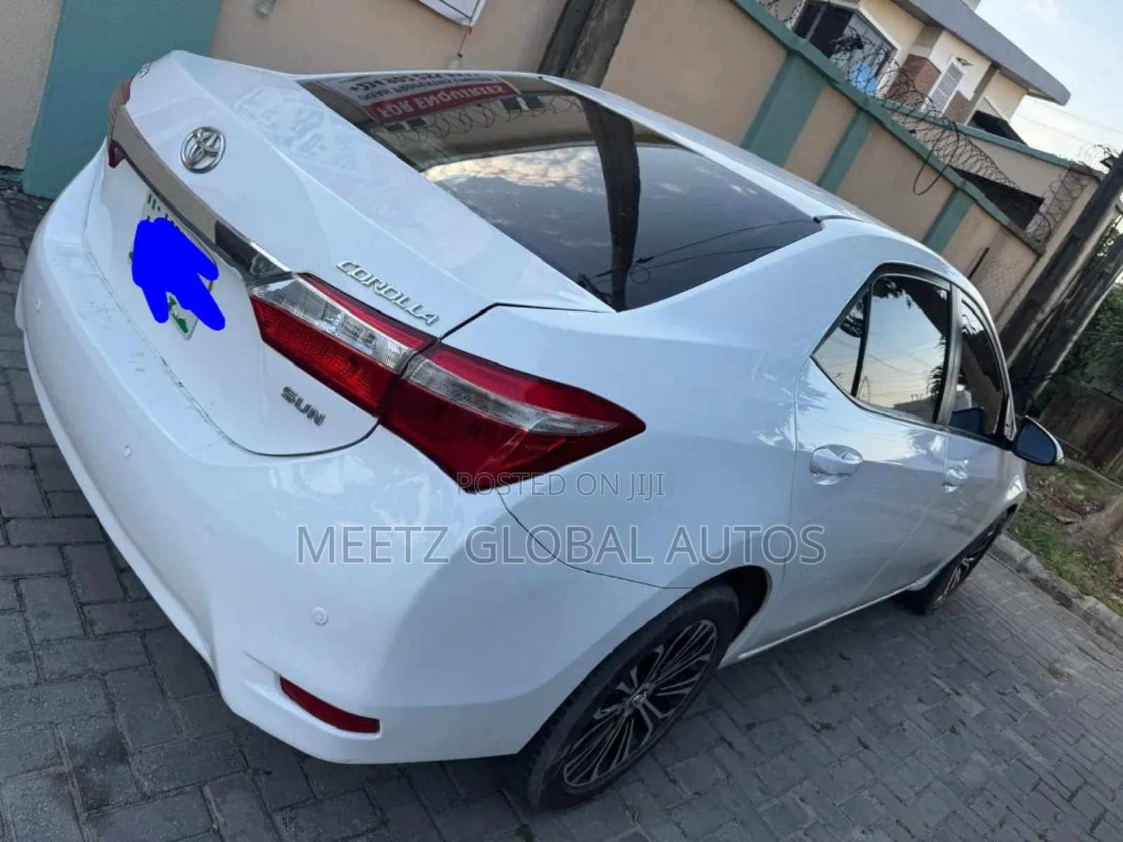 Toyota Corolla LE Eco 4dr Sedan (1.8L 4cyl CVT) 2016 White