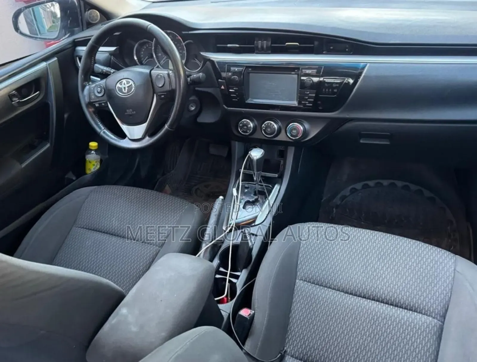 Toyota Corolla LE Eco 4dr Sedan (1.8L 4cyl CVT) 2016 White