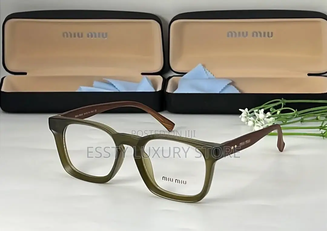High Quality Luxury Miumiu Glasses