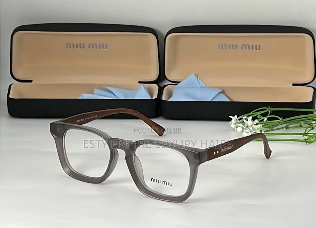 High Quality Luxury Miumiu Glasses