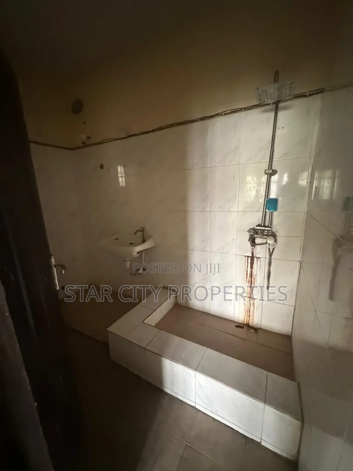 4bdrm Duplex in Ilupeju Lagos for rent
