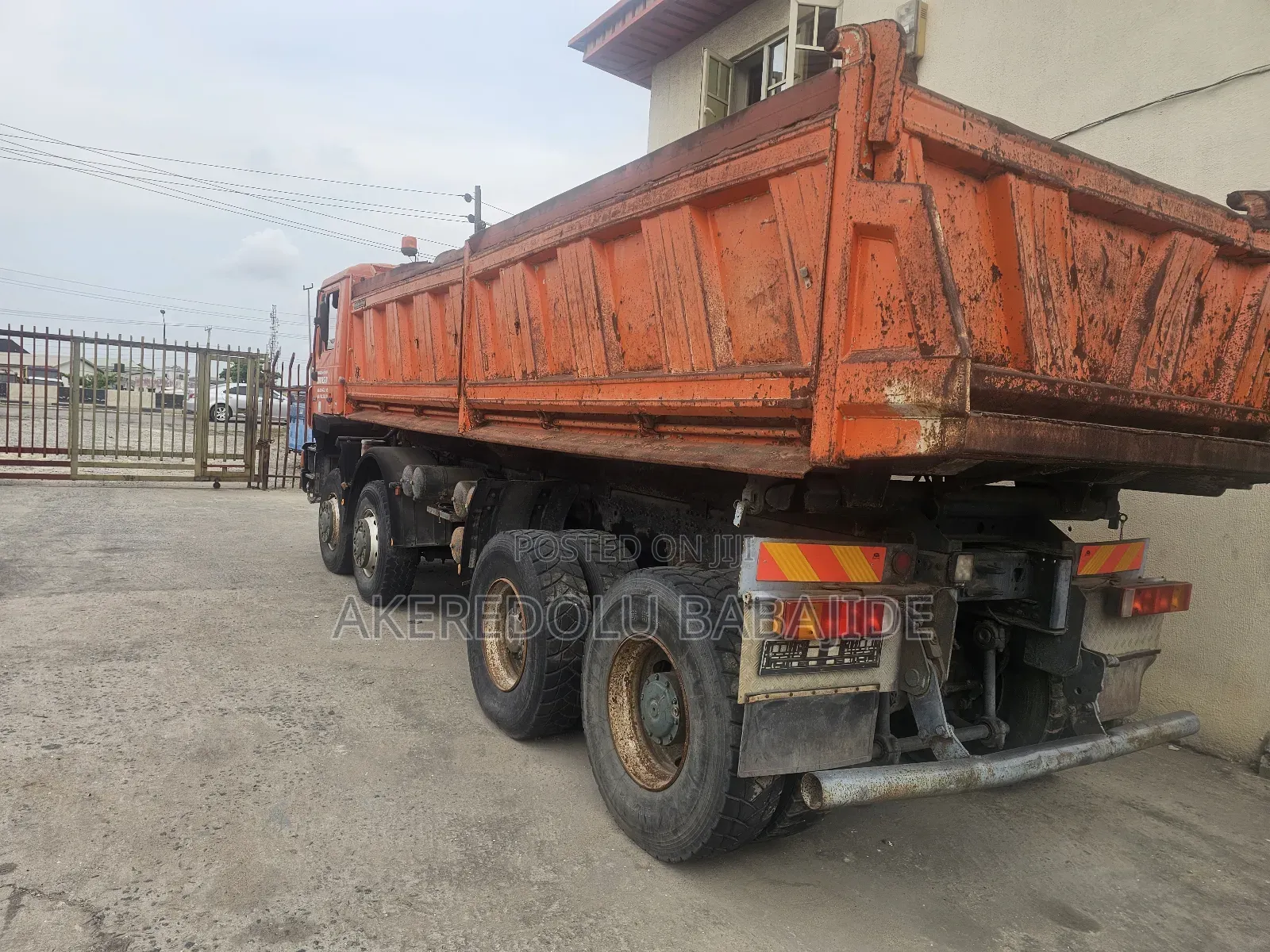 12ty Dump Truck