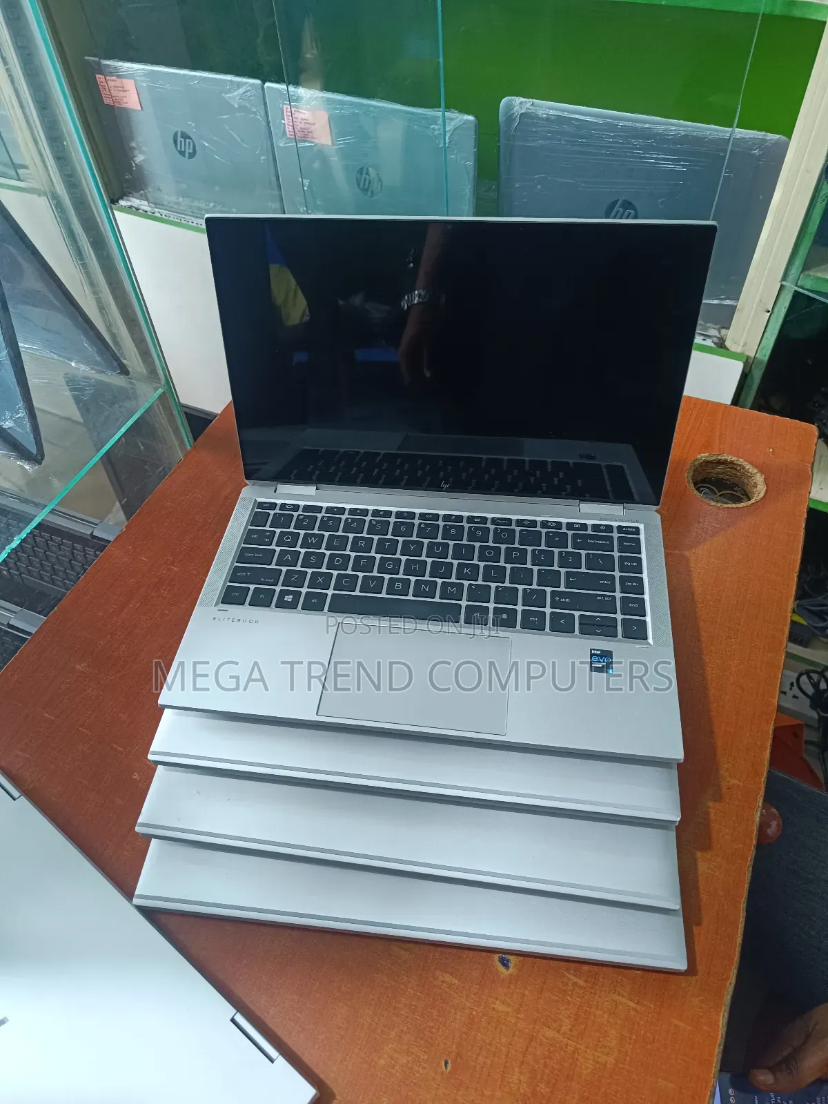 Laptop HP EliteBook 1040 G8 16GB Intel Core i7 SSD 512GB