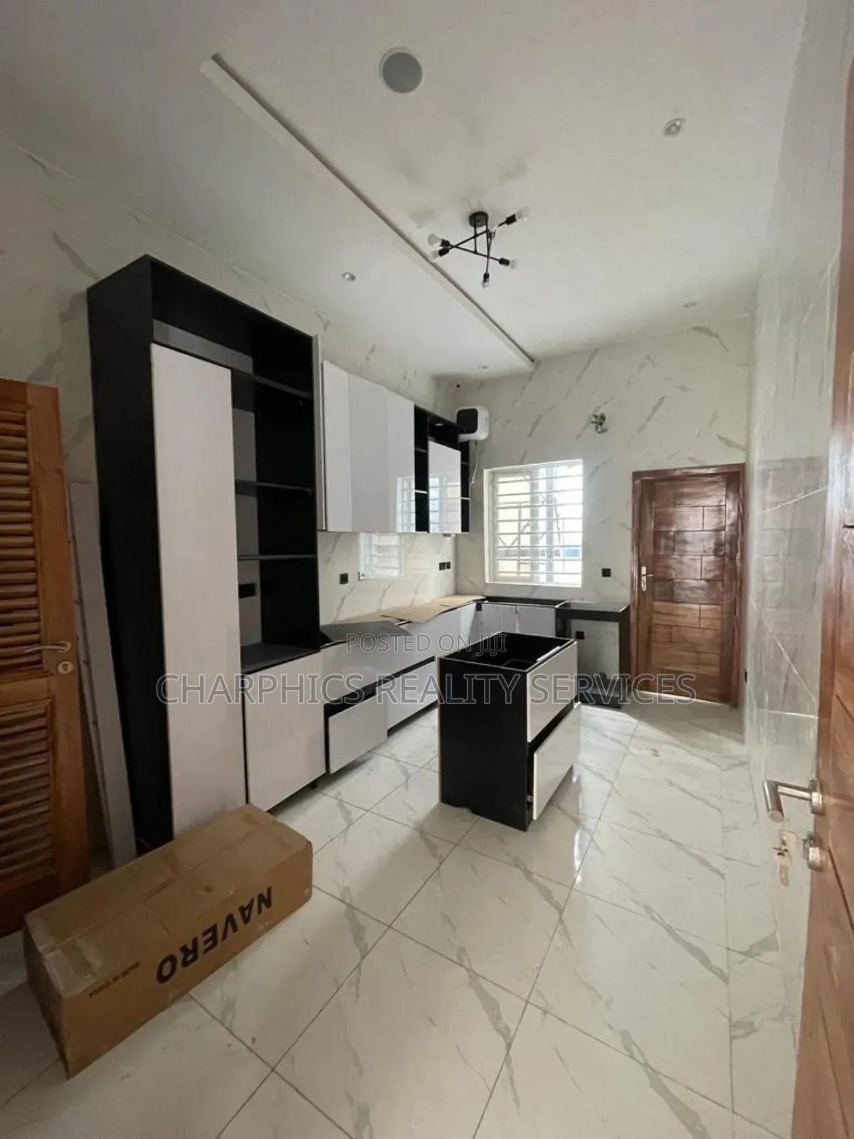 4bdrm Duplex in Agungi for sale