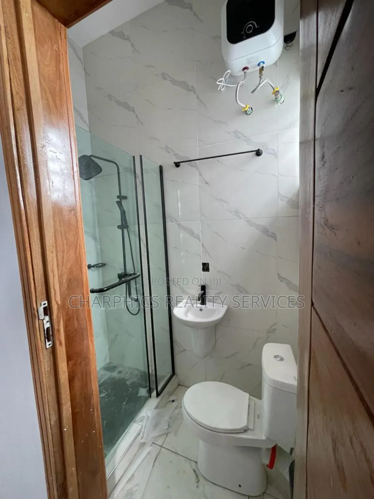 4bdrm Duplex in Agungi for sale