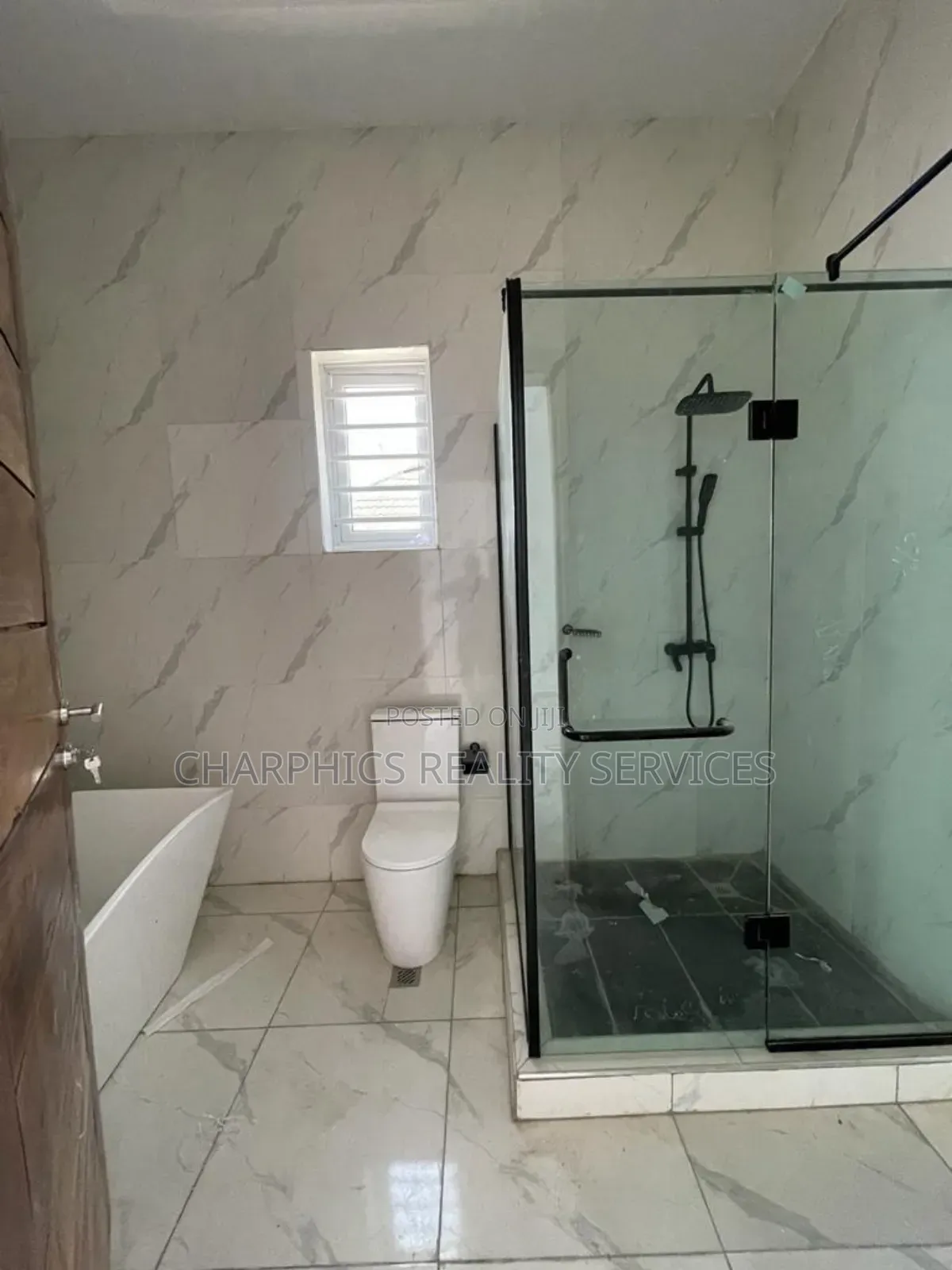 4bdrm Duplex in Agungi for sale