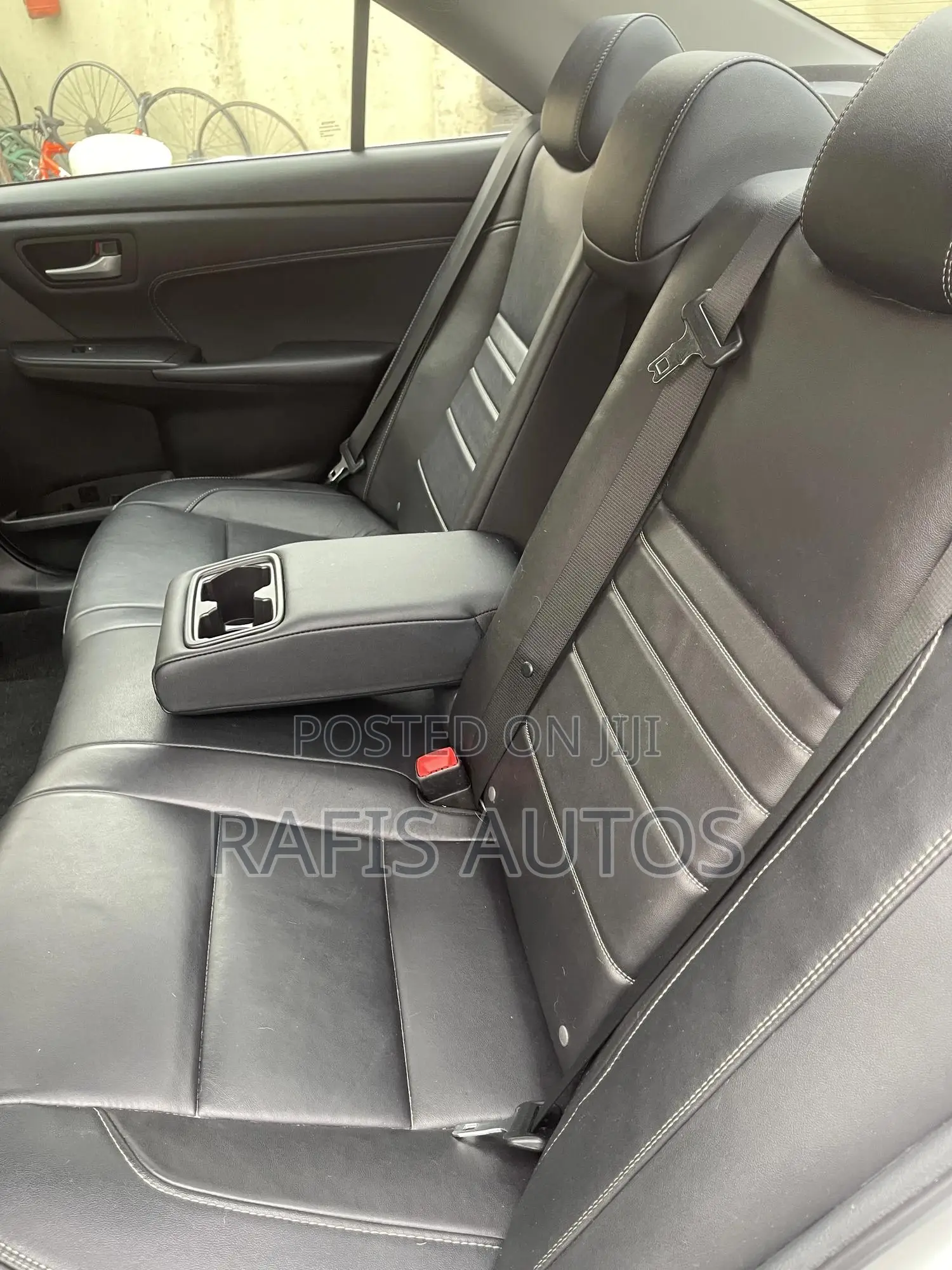 Toyota Camry XLE 4dr Sedan (2.5L 4cyl 6A) 2017 Silver