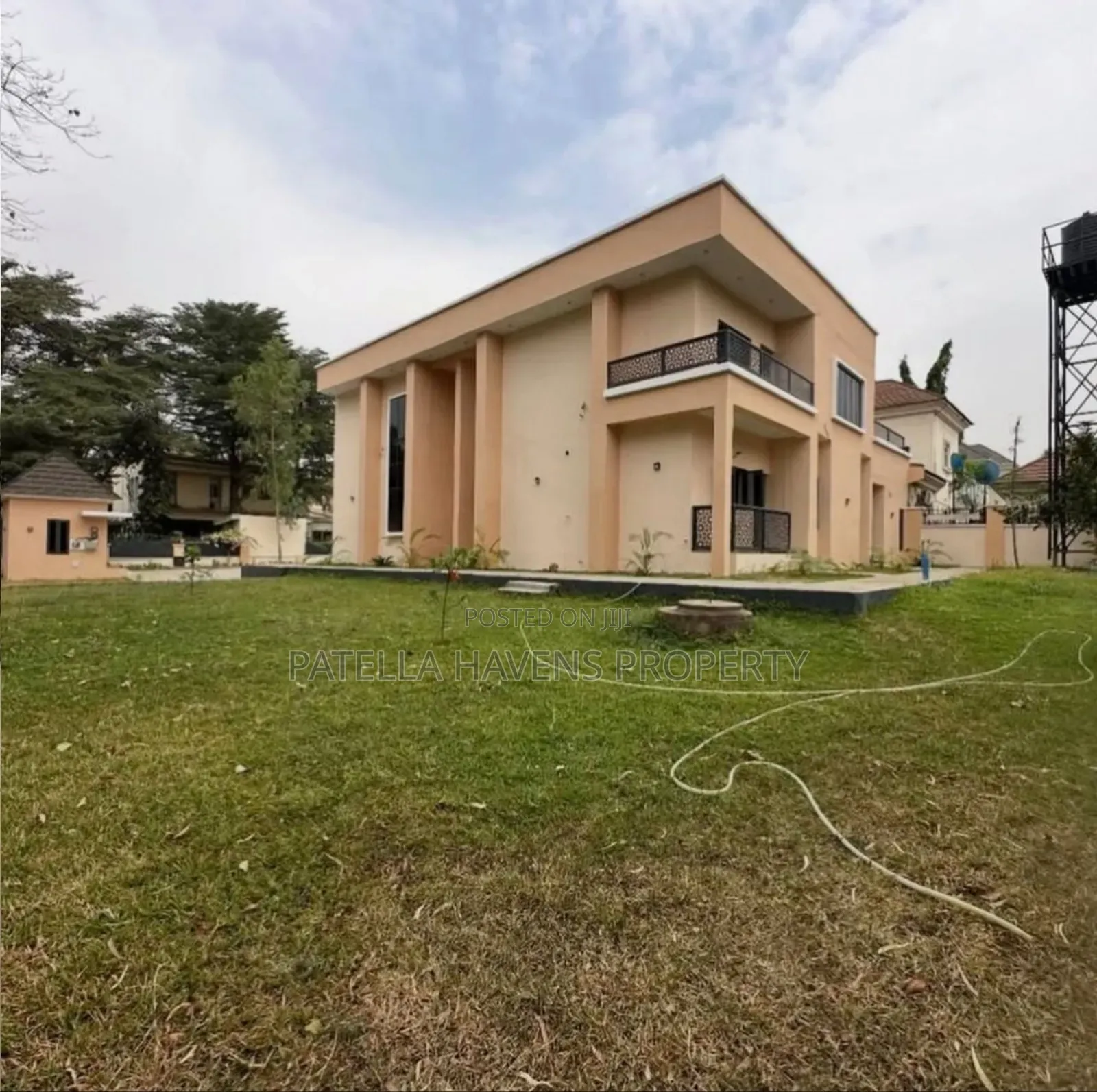 5bdrm Duplex in Apo District for sale