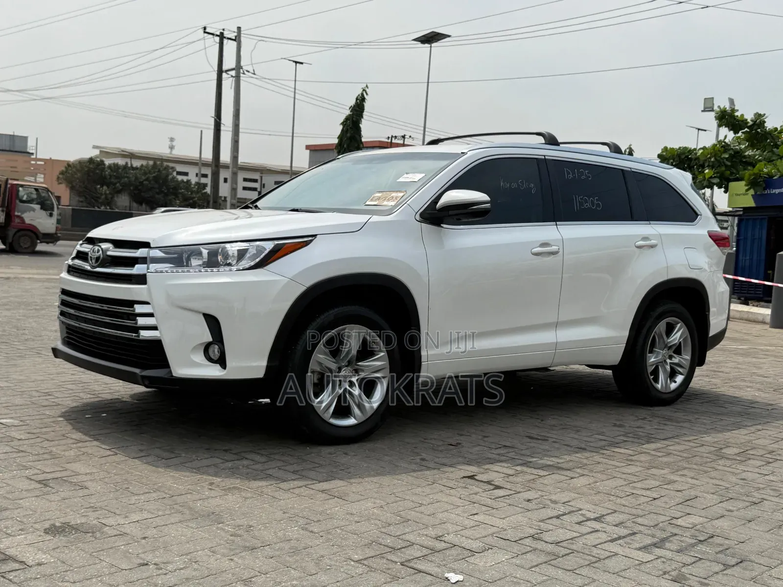 Toyota Highlander Limited 4dr SUV AWD (3.5L 6cyl 6A) 2015 White