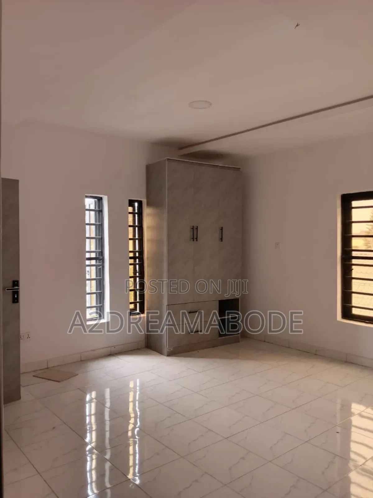 4bdrm Duplex in Magodo Phase 1 for rent