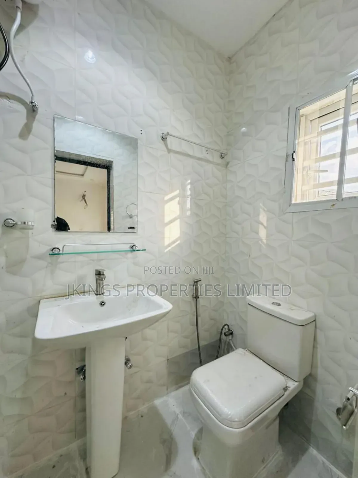 4bdrm Duplex in Atunrase Medina for sale