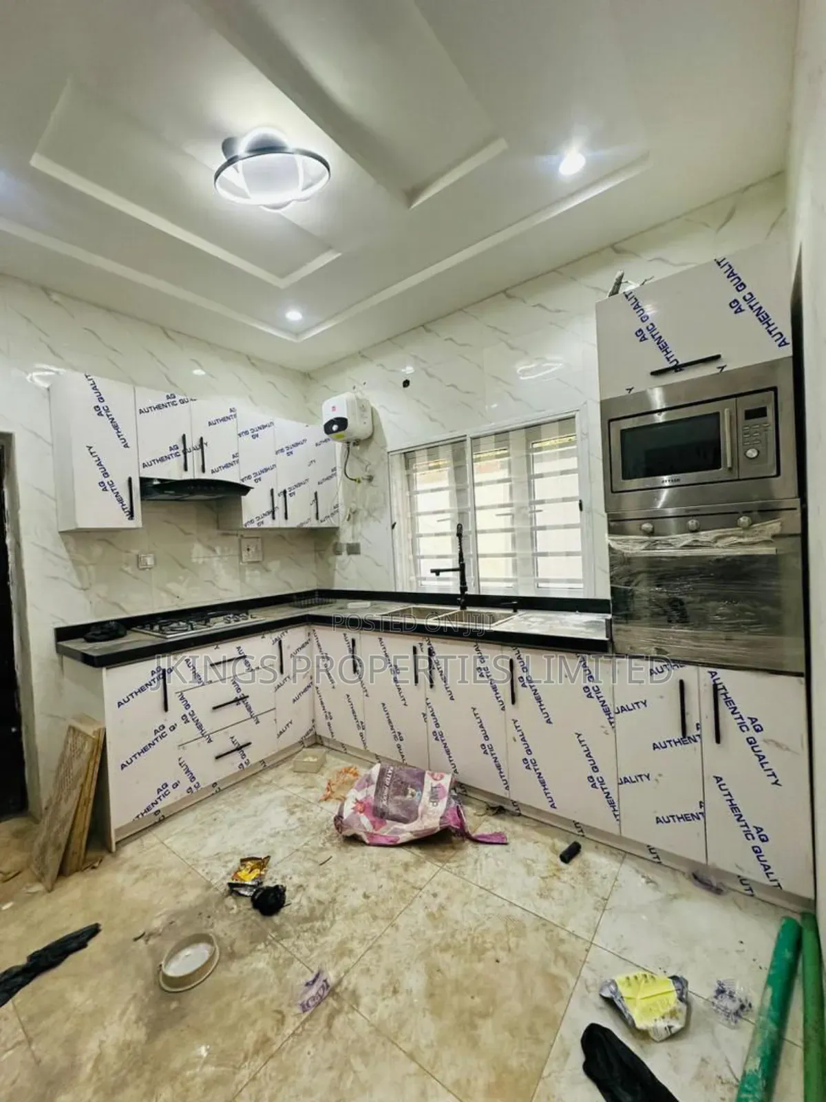 4bdrm Duplex in Atunrase Medina for sale