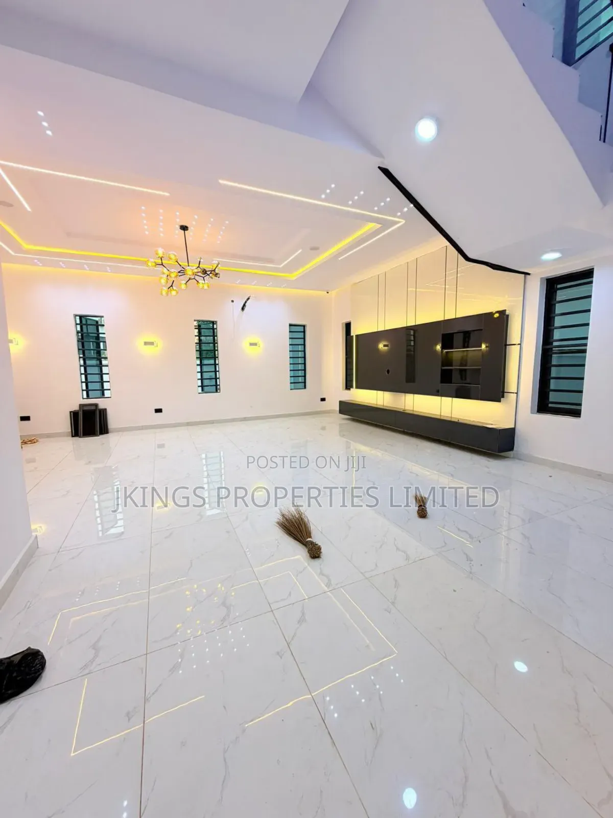 5bdrm Duplex in Ikate, Lekki for sale